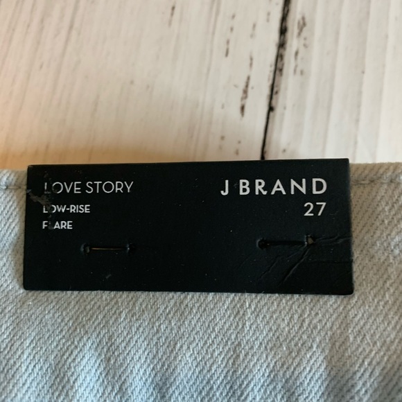 HOST PICK 🎉JBRAND NWT LOVESTORY FLARE JEANS 27👖 - Picture 2 of 13